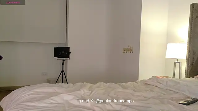 PauLaaCam online show from October 19, 2025, 12:24 am