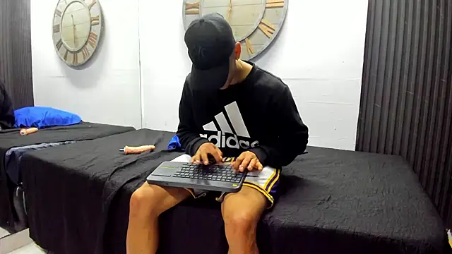 Zeus Steel online show from March 8, 2025, 6:47 pm