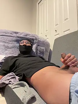 Snapshot of youngbusy chatting on February 20, 2025, 11:32 pm youngbusy online show from February 20, 2025, 11:32 pm