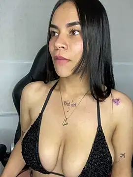 Snapshot of Naatalia chatting on February 17, 2025, 9:21 pm Naatalia online show from February 17, 2025, 9:21 pm