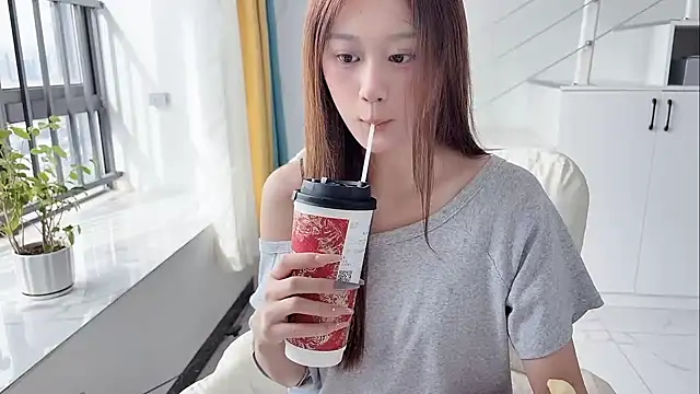 Snapshot of Cassie-20 chatting on October 6, 2025, 1:18 am Cassie-20 online show from October 6, 2025, 1:18 am