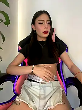 candycami19 online show from September 24, 2025, 9:21 pm