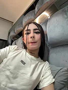 candycami19 online show from February 23, 2025, 4:50 am