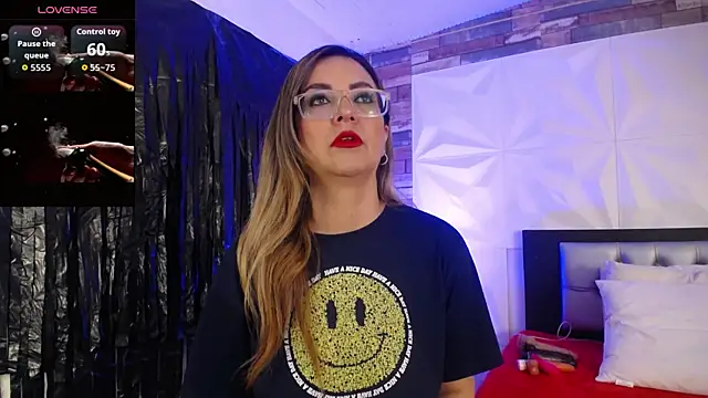 Azaahara  online show from November 5, 2025, 12:08 pm