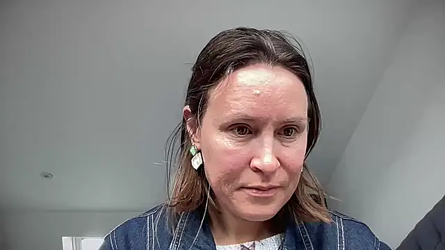 eatmypie69 online show from November 3, 2025, 9:46 am