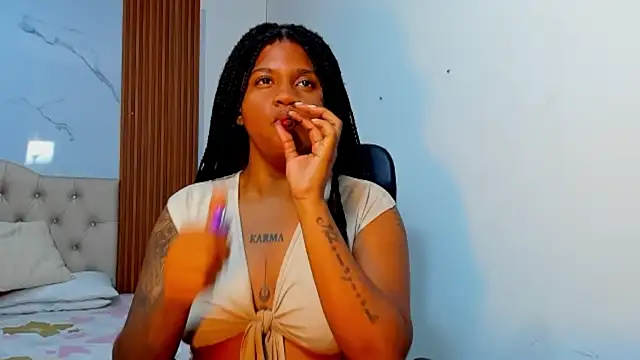 Snapshot of ZahraRose chatting on January 10, 2026, 9:54 pm ZahraRose online show from January 10, 2026, 9:54 pm