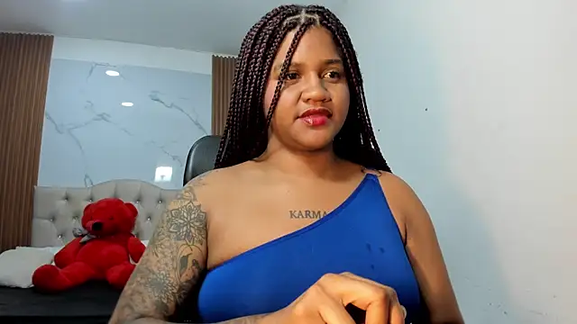 Snapshot of ZahraRose chatting on February 17, 2026, 8:28 pm ZahraRose online show from February 17, 2026, 8:28 pm