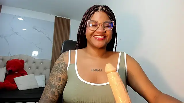 Snapshot of ZahraRose chatting on February 18, 2026, 8:38 pm ZahraRose online show from February 18, 2026, 8:38 pm