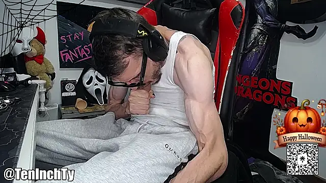 teninchty online show from October 31, 2025, 5:31 pm