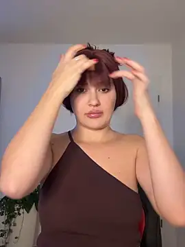 Snapshot of YoungHotMilf97 chatting on October 26, 2025, 9:04 pm YoungHotMilf97 online show from October 26, 2025, 9:04 pm