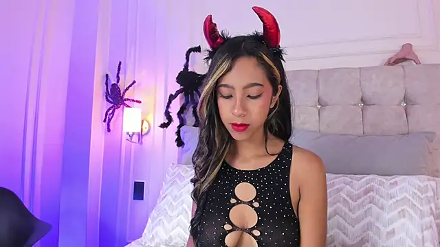 JasmineRoss 1 online show from October 19, 2025, 12:30 pm