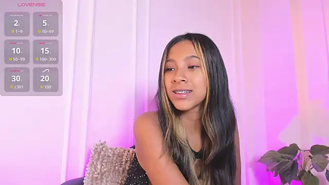 Snapshot of JasmineRoss_1 chatting on November 27, 2025, 7:03 pm JasmineRoss 1 online show from November 27, 2025, 7:03 pm