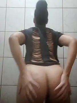 gatinha 18 online show from November 10, 2025, 4:50 am