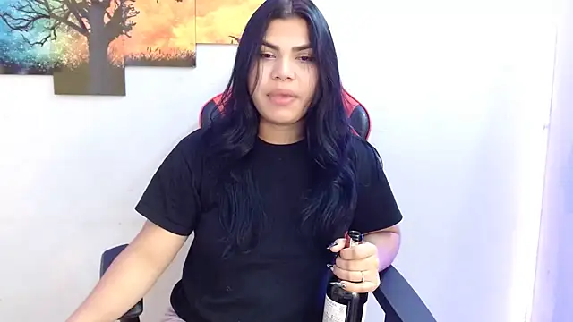 Snapshot of melany_rouse18 chatting on March 7, 2025, 8:45 am melany rouse18 online show from March 7, 2025, 8:45 am