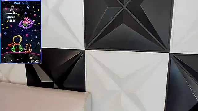 Snapshot of melany_rouse18 chatting on October 11, 2025, 4:35 am melany rouse18 online show from October 11, 2025, 4:35 am