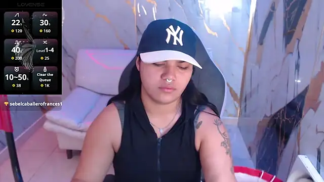 Snapshot of melany_rouse18 chatting on December 19, 2025, 5:48 pm melany rouse18 online show from December 19, 2025, 5:48 pm