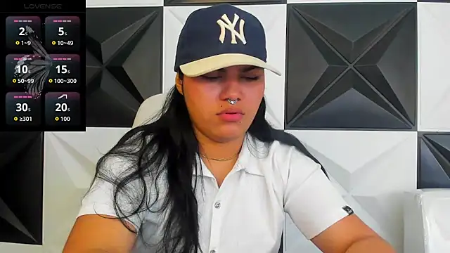 Snapshot of melany_rouse18 chatting on February 6, 2026, 3:24 am melany rouse18 online show from February 6, 2026, 3:24 am