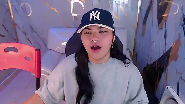 Snapshot of melany_rouse18 chatting on October 4, 2025, 1:56 pm melany rouse18 online show from October 4, 2025, 1:56 pm