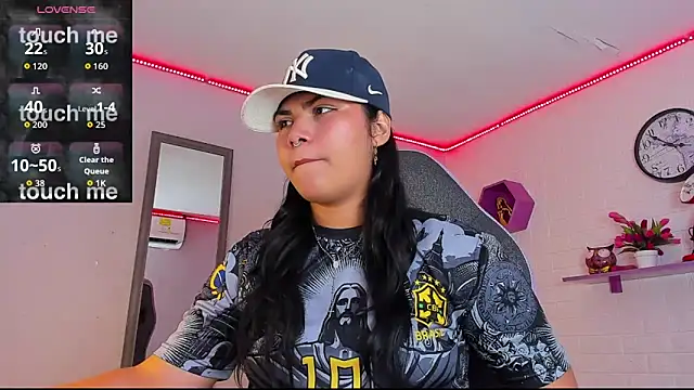 Snapshot of melany_rouse18 chatting on October 7, 2025, 12:55 am melany rouse18 online show from October 7, 2025, 12:55 am