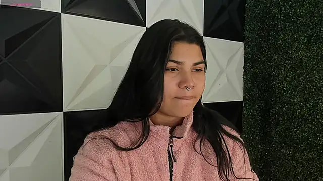 Snapshot of melany_rouse18 chatting on November 30, 2025, 12:22 am melany rouse18 online show from November 30, 2025, 12:22 am