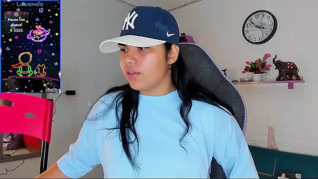 Snapshot of melany_rouse18 chatting on October 30, 2025, 5:54 pm melany rouse18 online show from October 30, 2025, 5:54 pm