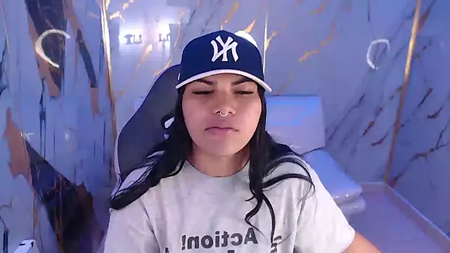 Snapshot of melany_rouse18 chatting on September 15, 2025, 1:22 pm melany rouse18 online show from September 15, 2025, 1:22 pm