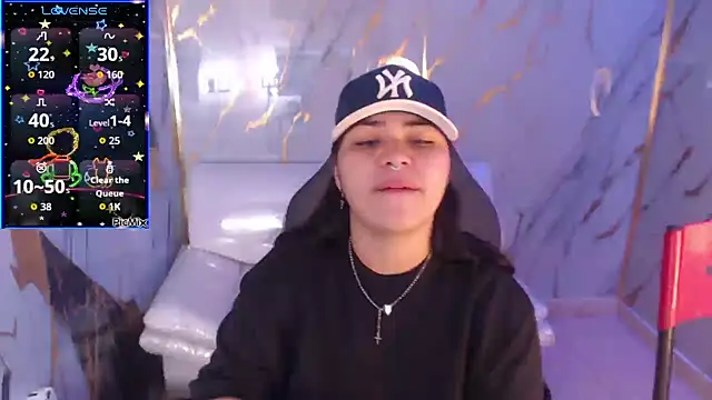 Snapshot of melany_rouse18 chatting on October 23, 2025, 4:38 pm melany rouse18 online show from October 23, 2025, 4:38 pm