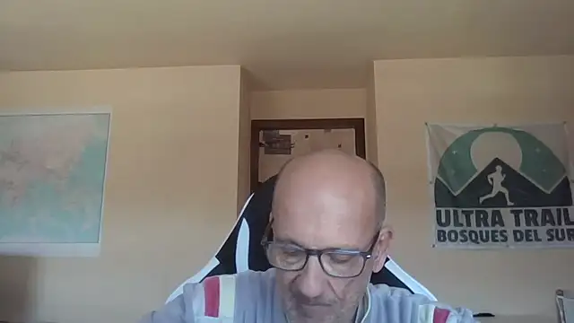 Snapshot of llopaco chatting on April 14, 2026, 10:42 am llopaco online show from April 14, 2026, 10:42 am