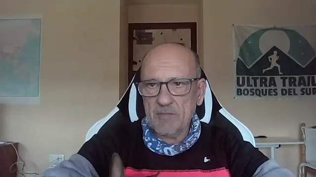 Snapshot of llopaco chatting on March 20, 2026, 10:49 am llopaco online show from March 20, 2026, 10:49 am