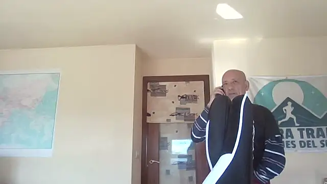 Snapshot of llopaco chatting on March 29, 2026, 9:44 am llopaco online show from March 29, 2026, 9:44 am