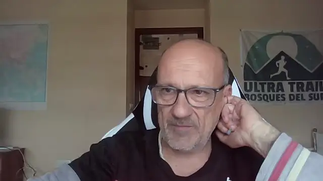 Snapshot of llopaco chatting on March 22, 2026, 11:12 am llopaco online show from March 22, 2026, 11:12 am