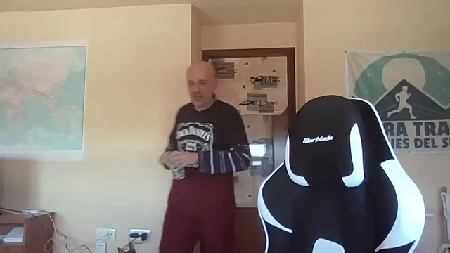 Snapshot of llopaco chatting on March 31, 2026, 10:50 am llopaco online show from March 31, 2026, 10:50 am