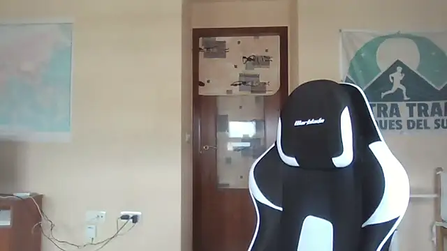 Snapshot of llopaco chatting on March 14, 2026, 10:54 am llopaco online show from March 14, 2026, 10:54 am