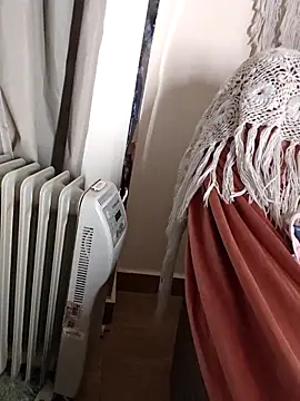 Snapshot of Loly2025 chatting on February 16, 2026, 2:32 am Loly2025 online show from February 16, 2026, 2:32 am