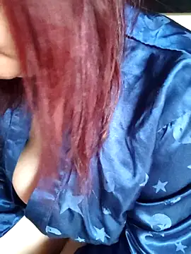 Loly2025 online show from April 18, 2026, 4:09 pm