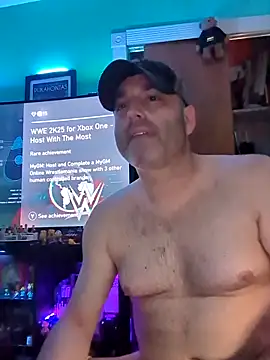 Novabear6996 online show from April 18, 2026, 7:22 am