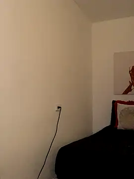 Snapshot of Dahiana_Giil chatting on October 25, 2025, 12:43 am Dahiana Giil online show from October 25, 2025, 12:43 am