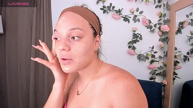 Snapshot of Baby_Asshley chatting on September 15, 2025, 1:39 am Baby Asshley online show from September 15, 2025, 1:39 am