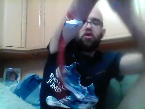 Andre35w online show from December 16, 2025, 5:50 pm