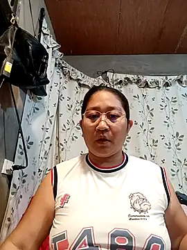 hotchubby88 online show from October 8, 2025, 12:28 pm