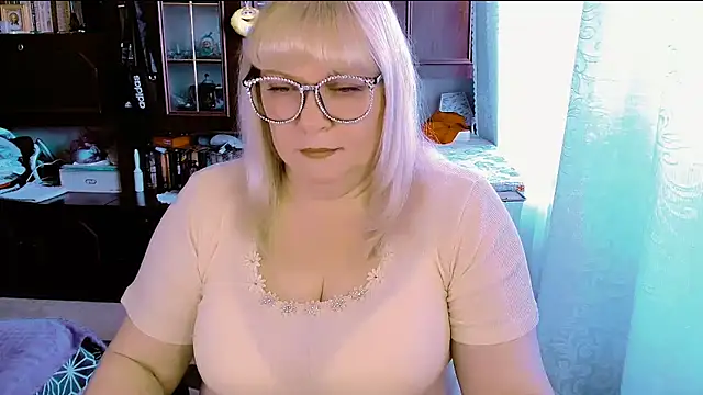 FlowerButterf online show from February 22, 2026, 10:28 am