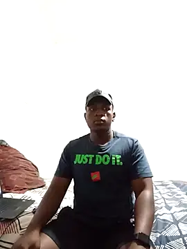 Snapshot of bosszonke123 chatting on March 22, 2025, 5:20 pm bosszonke123 online show from March 22, 2025, 5:20 pm