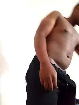 Snapshot of bosszonke123 chatting on February 21, 2025, 6:18 am bosszonke123 online show from February 21, 2025, 6:18 am