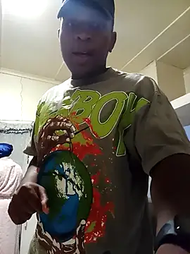 Snapshot of bosszonke123 chatting on February 23, 2025, 8:22 pm bosszonke123 online show from February 23, 2025, 8:22 pm