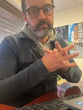 plaintreebull online show from March 20, 2026, 6:42 pm