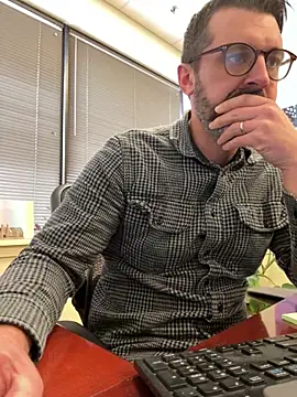 plaintreebull online show from February 17, 2026, 6:16 pm