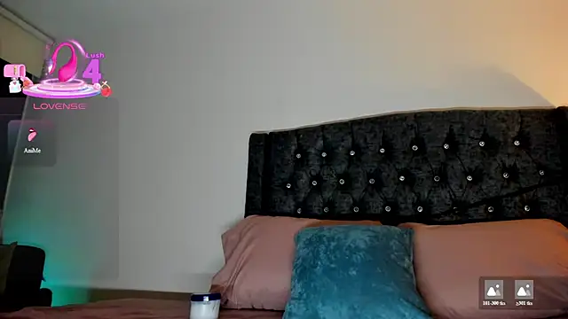 Snapshot of Skay_Hot chatting on March 8, 2025, 1:39 am Skay Hot online show from March 8, 2025, 1:39 am