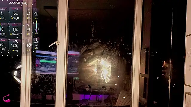 Ivanna West online show from November 19, 2025, 10:04 am