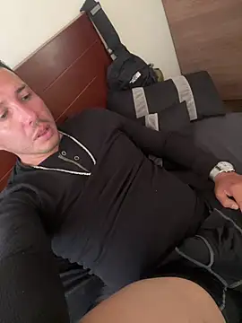 locoxTi45 online show from March 17, 2025, 10:08 pm