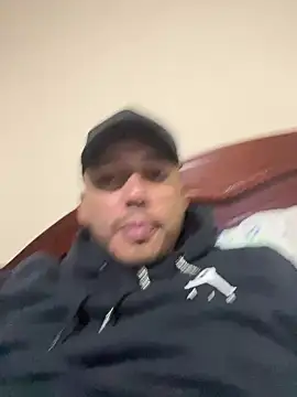 locoxTi45 online show from February 20, 2025, 1:25 am